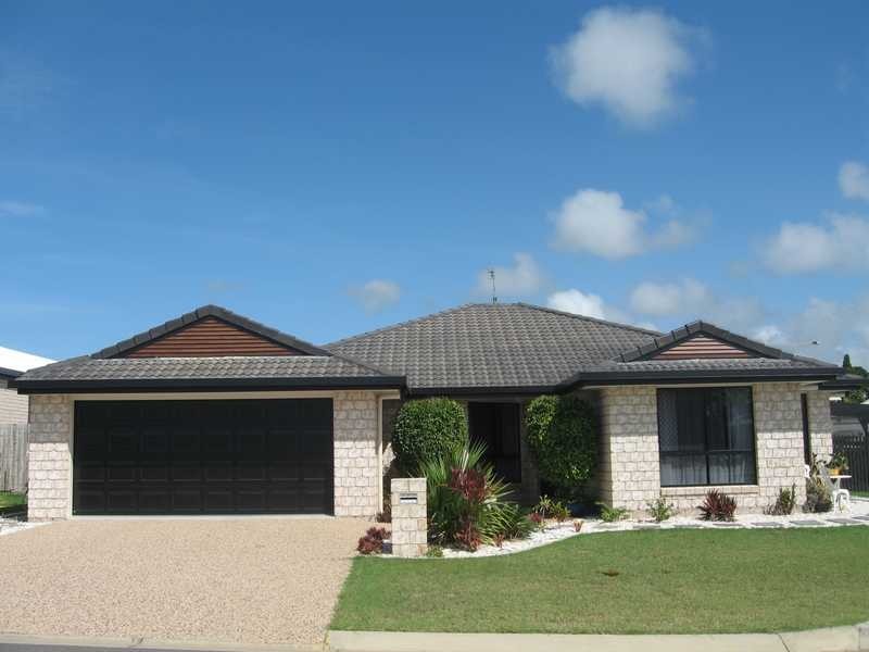 4 Jeana Close, Boyne Island QLD 4680