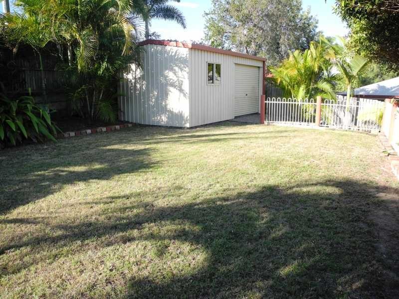 8 Belah Court, Boyne Island QLD 4680