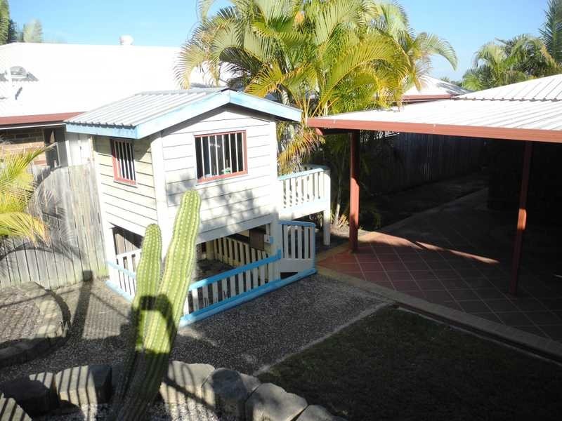 8 Belah Court, Boyne Island QLD 4680