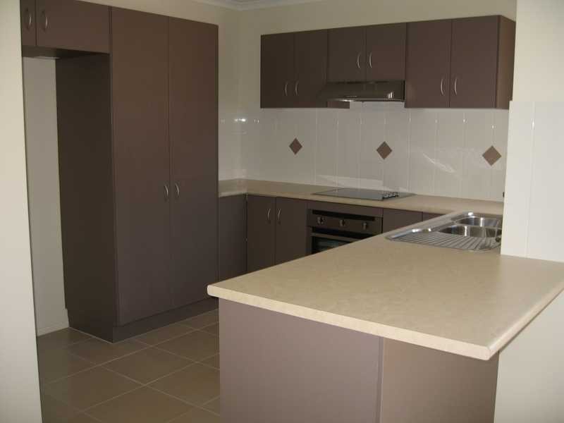 14 Jeana Close, Boyne Island QLD 4680
