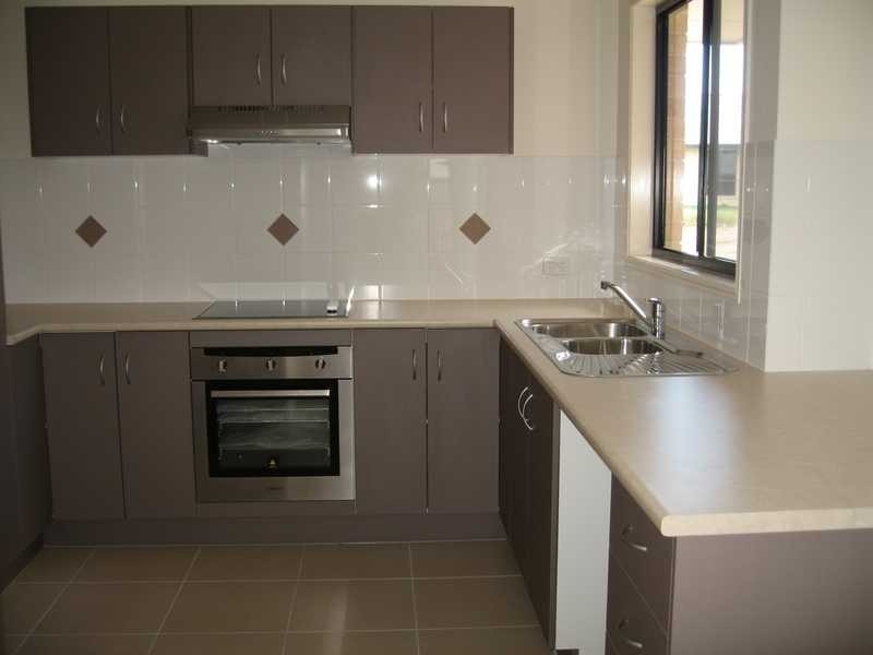 14 Jeana Close, Boyne Island QLD 4680