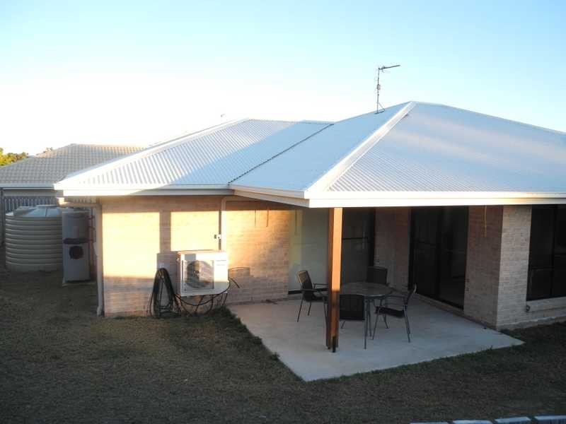 14 Jeana Close, Boyne Island QLD 4680