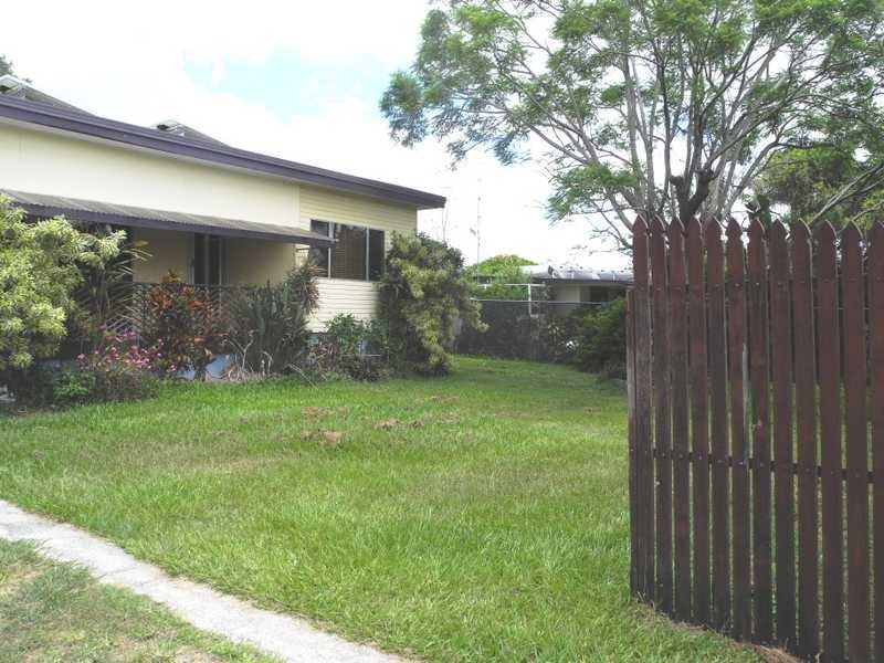 23 Martin Street, Bororen QLD 4678