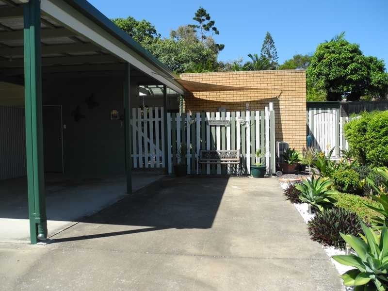 Unit/2/36 Langdon Street, Tannum Sands QLD 4680