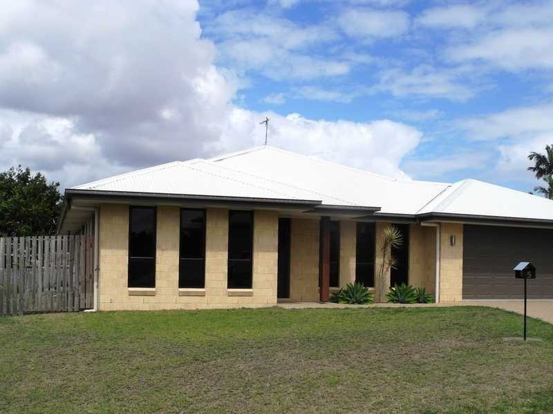 5 Hoddinott Close, Tannum Sands QLD 4680