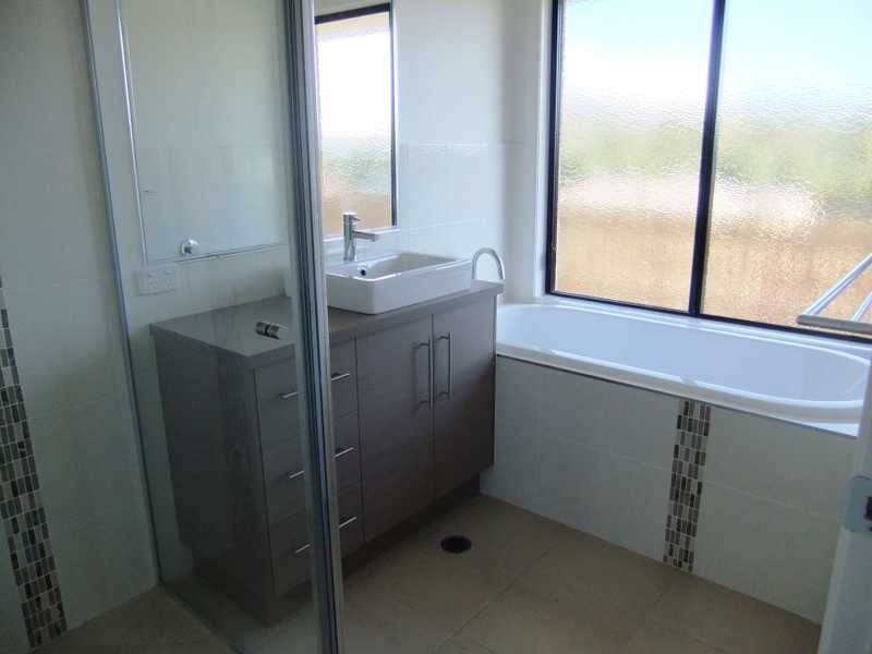 5 Hoddinott Close, Tannum Sands QLD 4680