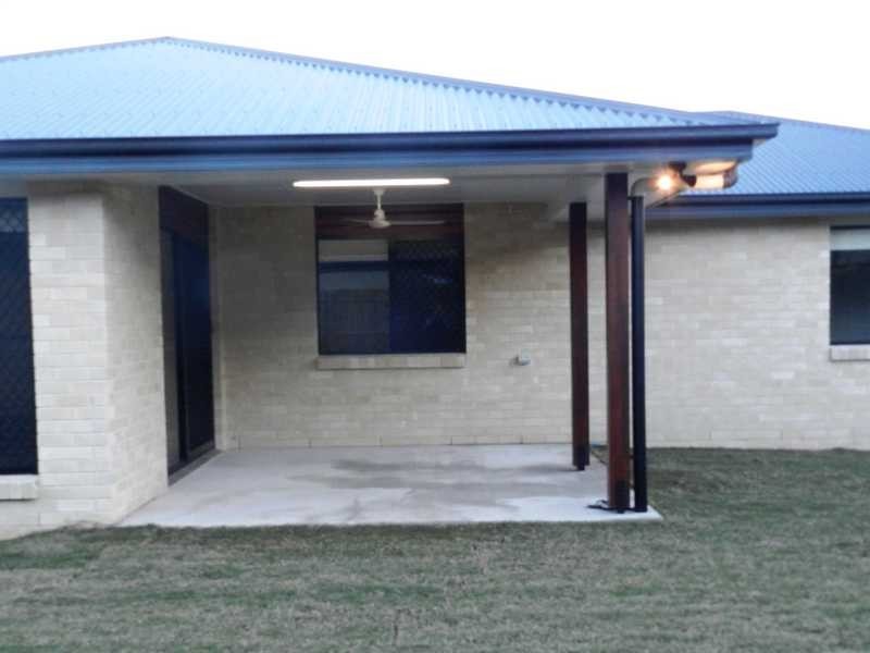 9 Valley Way, Boyne Island QLD 4680