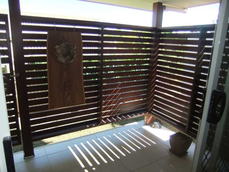 1 Jeana Court, Boyne Island QLD 4680