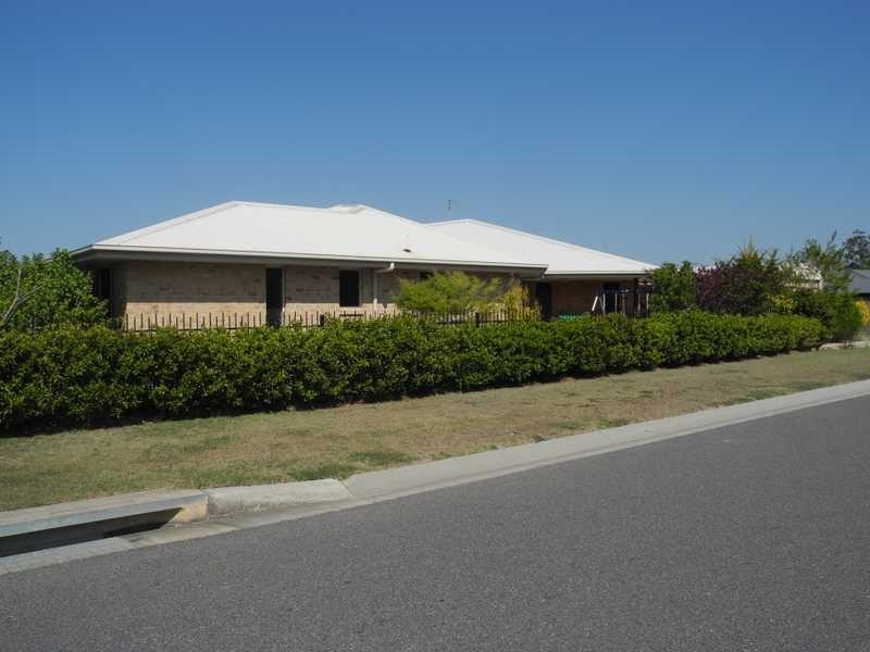 1 Jeana Court, Boyne Island QLD 4680