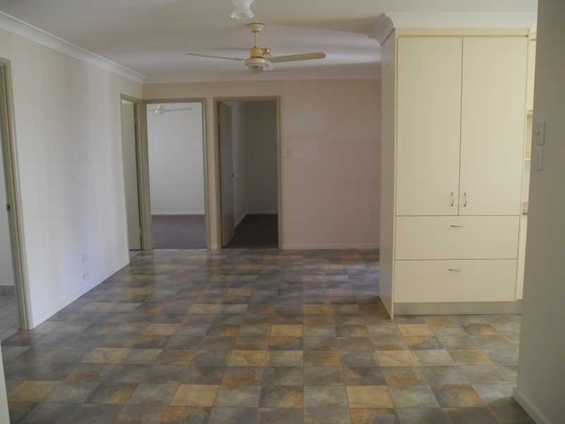 17 Centenary Drive, Boyne Island QLD 4680