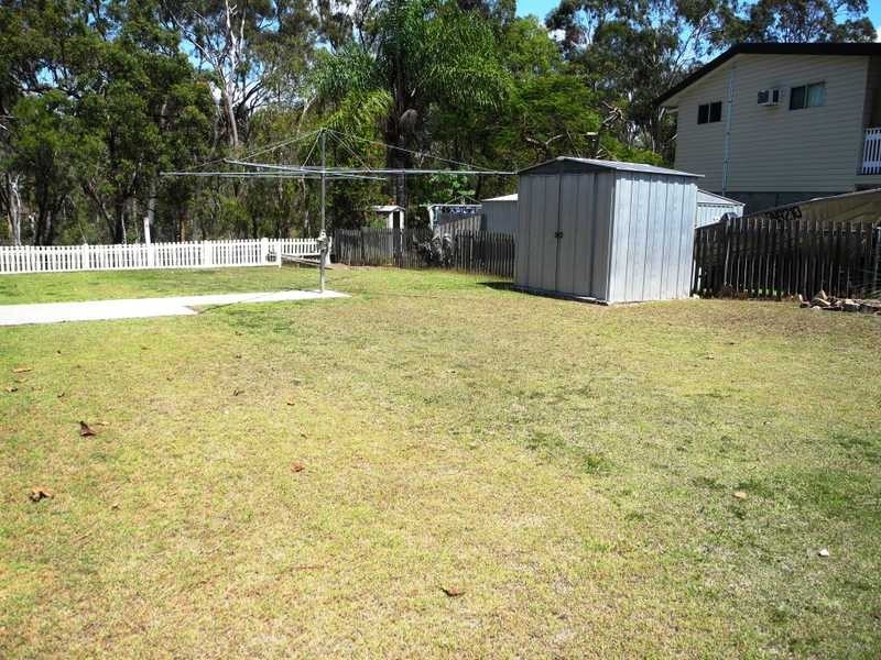 17 Centenary Drive, Boyne Island QLD 4680