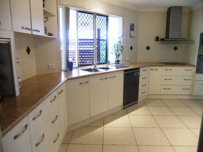 1 Jeana Close, Boyne Island QLD 4680