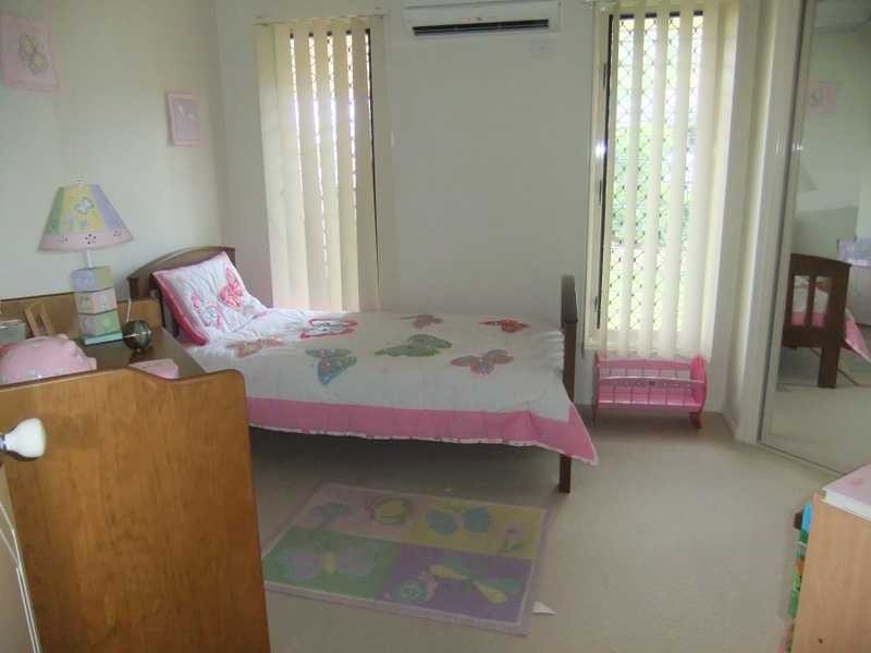 1 Jeana Close, Boyne Island QLD 4680