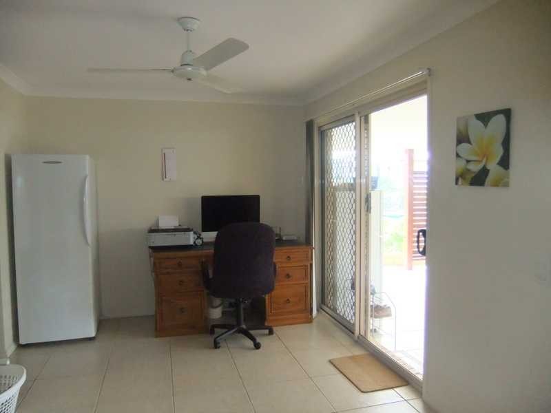 1 Jeana Close, Boyne Island QLD 4680