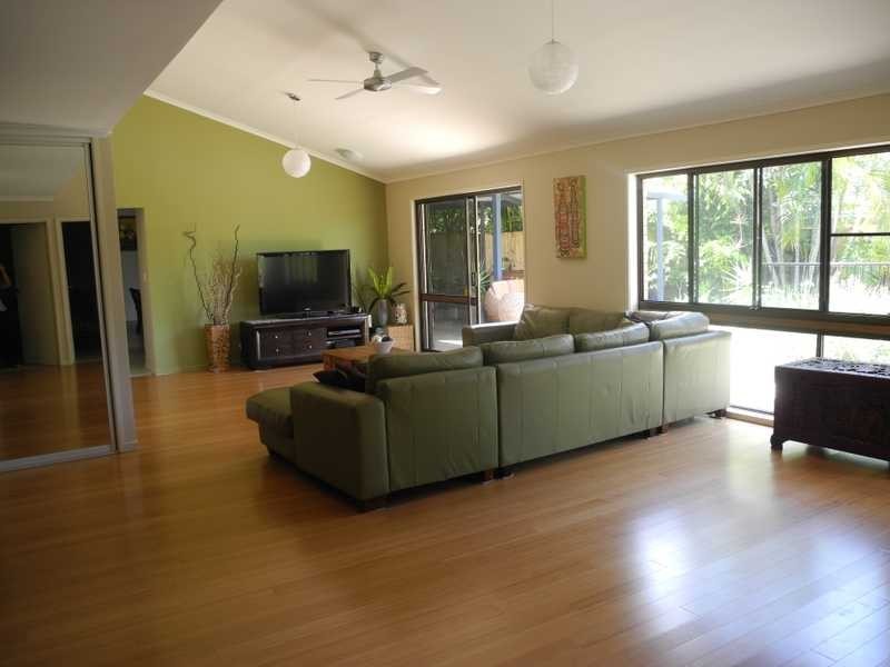 10 Langdon Street, Tannum Sands QLD 4680