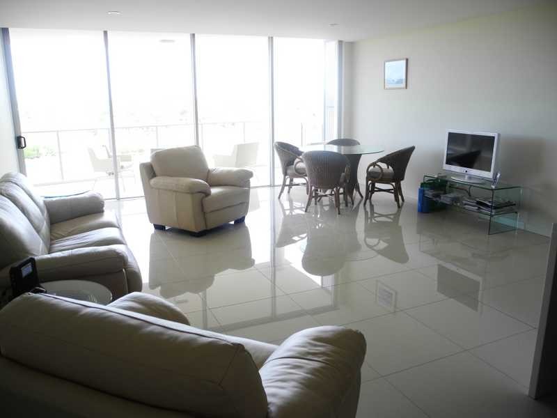 17/2 The Promenade, Boyne Island QLD 4680