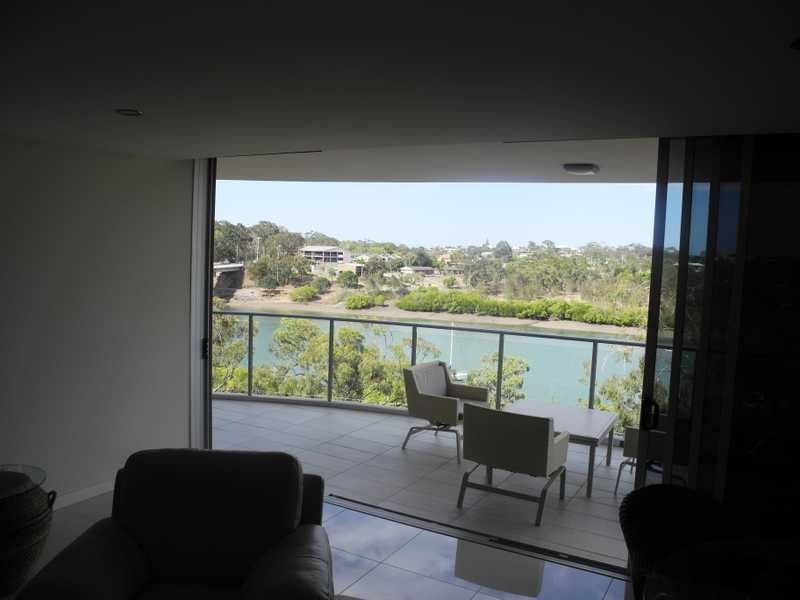 17/2 The Promenade, Boyne Island QLD 4680