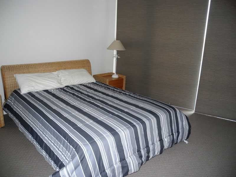 17/2 The Promenade, Boyne Island QLD 4680