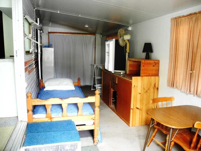 32 Queen Street, Boyne Island QLD 4680