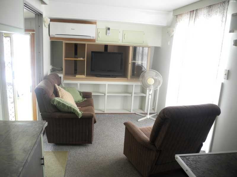 32 Queen Street, Boyne Island QLD 4680