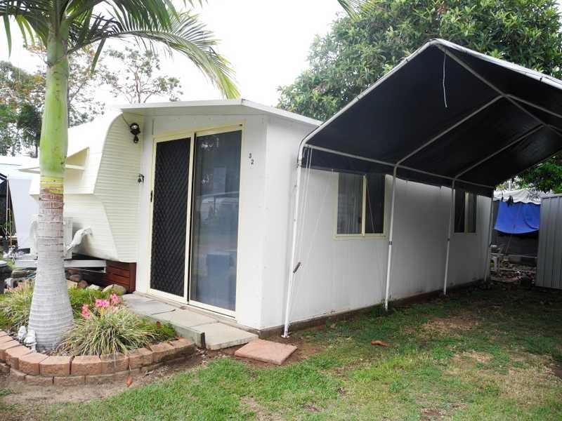 32 Queen Street, Boyne Island QLD 4680