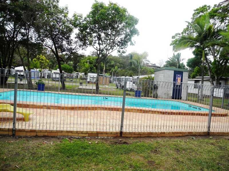 32 Queen Street, Boyne Island QLD 4680