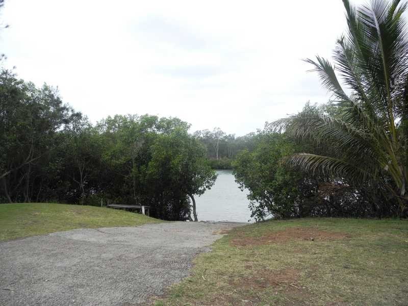 32 Queen Street, Boyne Island QLD 4680