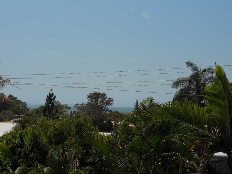 25 Katandra Street, Boyne Island QLD 4680