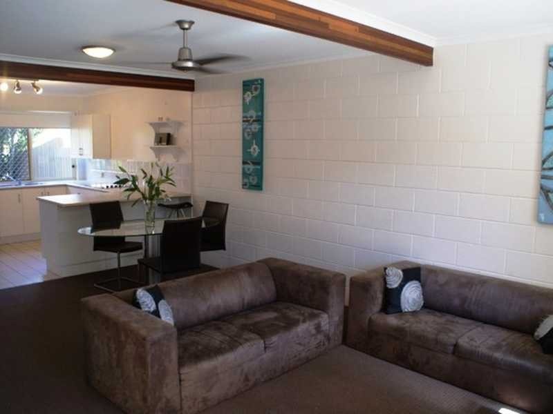 Unit/2/6 Hampton Drive, Tannum Sands QLD 4680