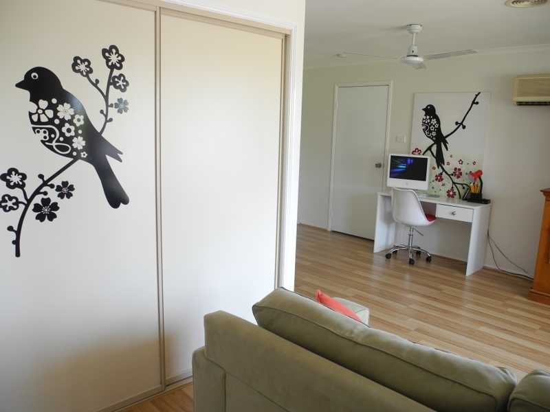 50 Katandra Street, Boyne Island QLD 4680