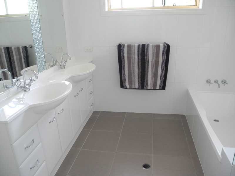 8 Graham Street, Tannum Sands QLD 4680