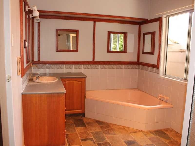 7 Menzies Street, Miriam Vale QLD 4677