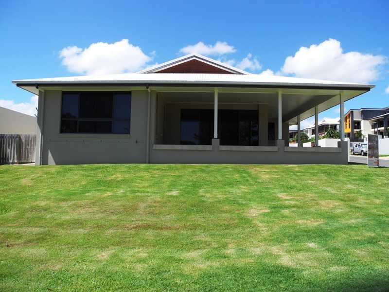 71 The Oaks Road, Tannum Sands QLD 4680