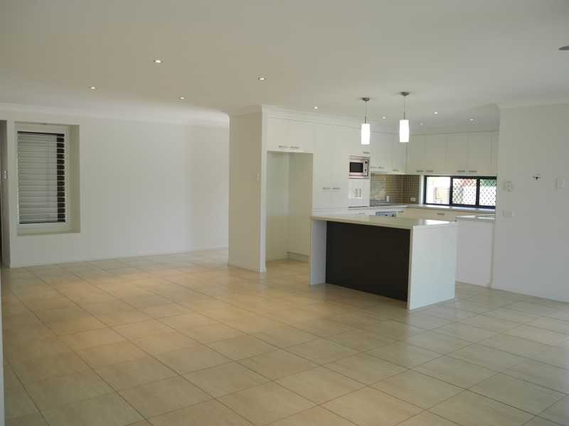 71 The Oaks Road, Tannum Sands QLD 4680