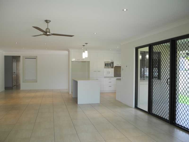 71 The Oaks Road, Tannum Sands QLD 4680