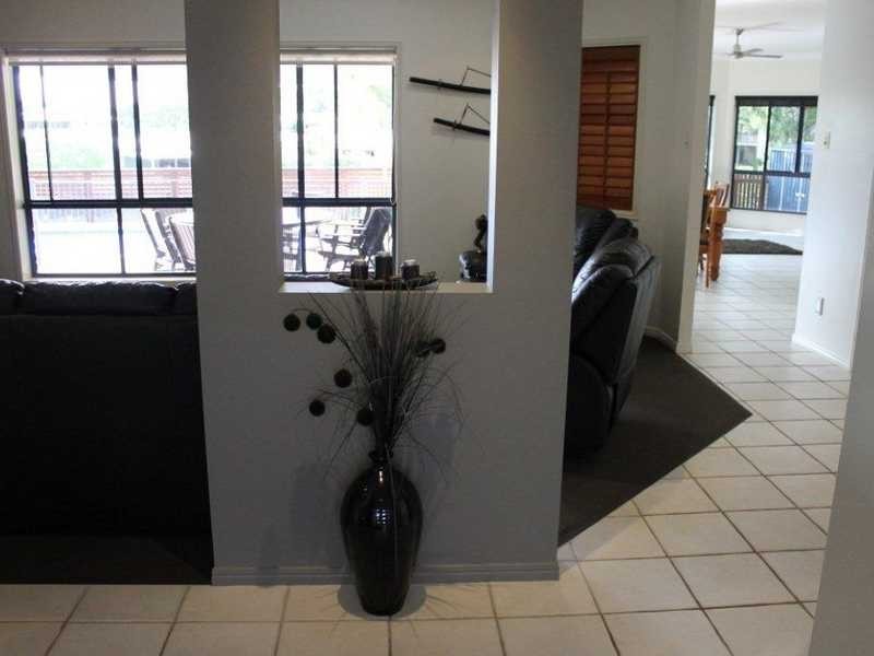 8 Riverside Drive, Tannum Sands QLD 4680