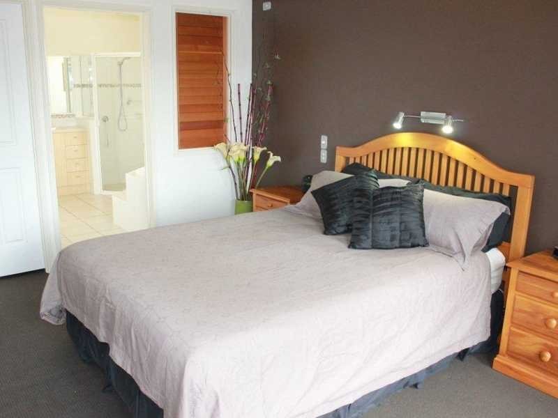8 Riverside Drive, Tannum Sands QLD 4680