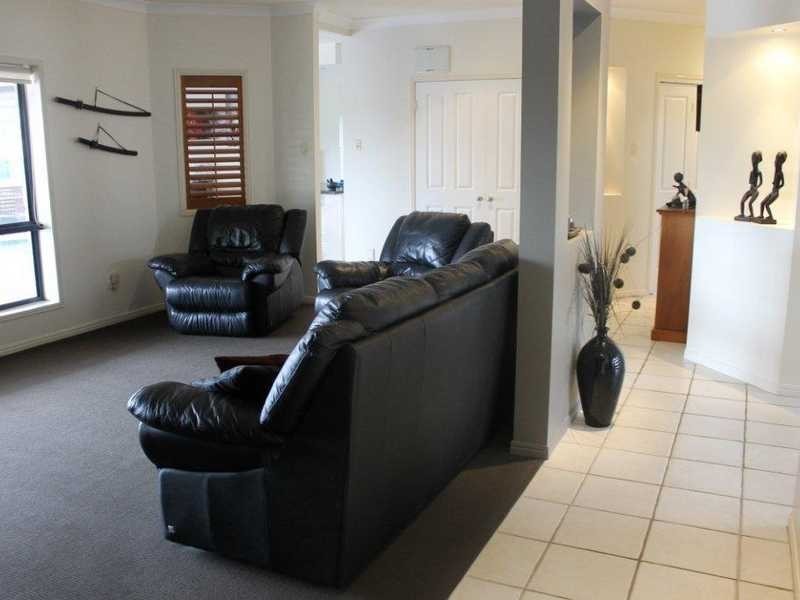 8 Riverside Drive, Tannum Sands QLD 4680