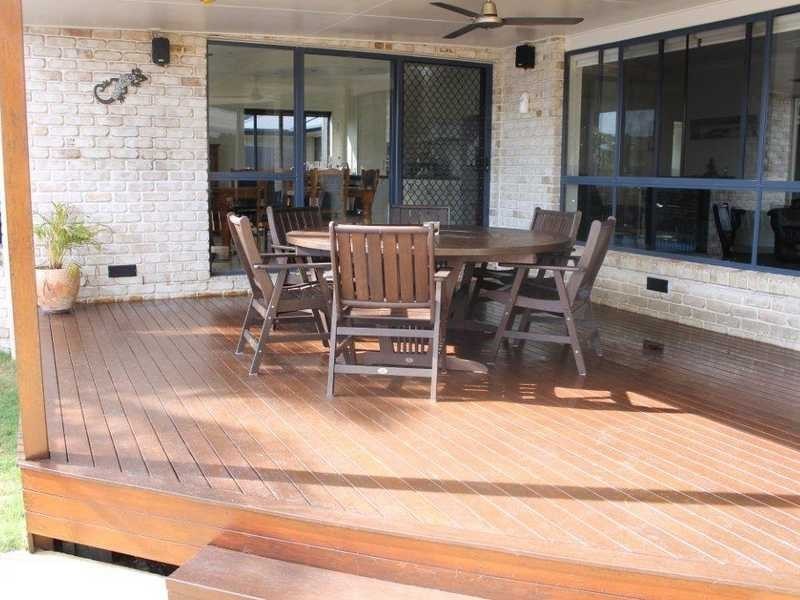 8 Riverside Drive, Tannum Sands QLD 4680