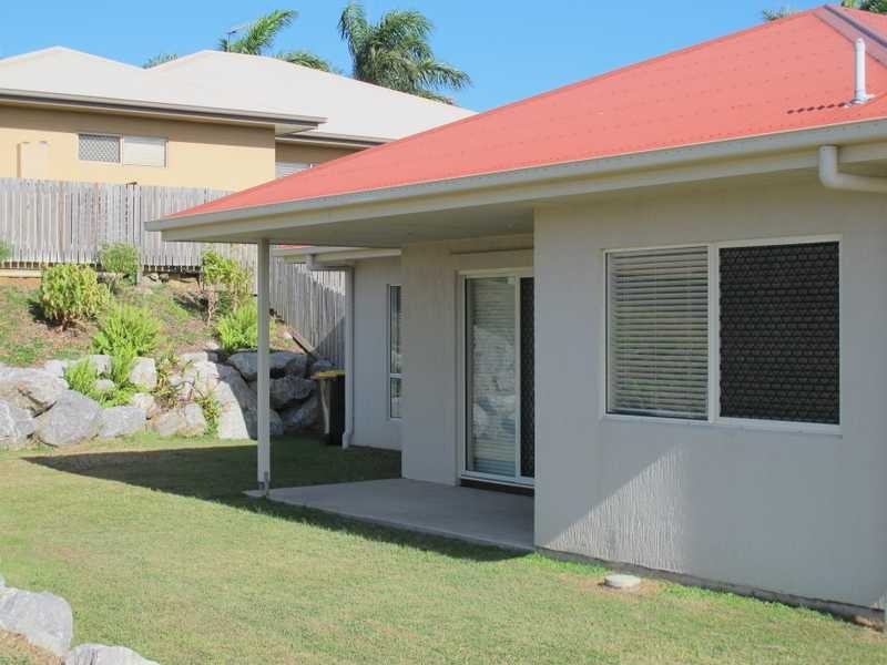 1 Viewpoint Way, New Auckland QLD 4680