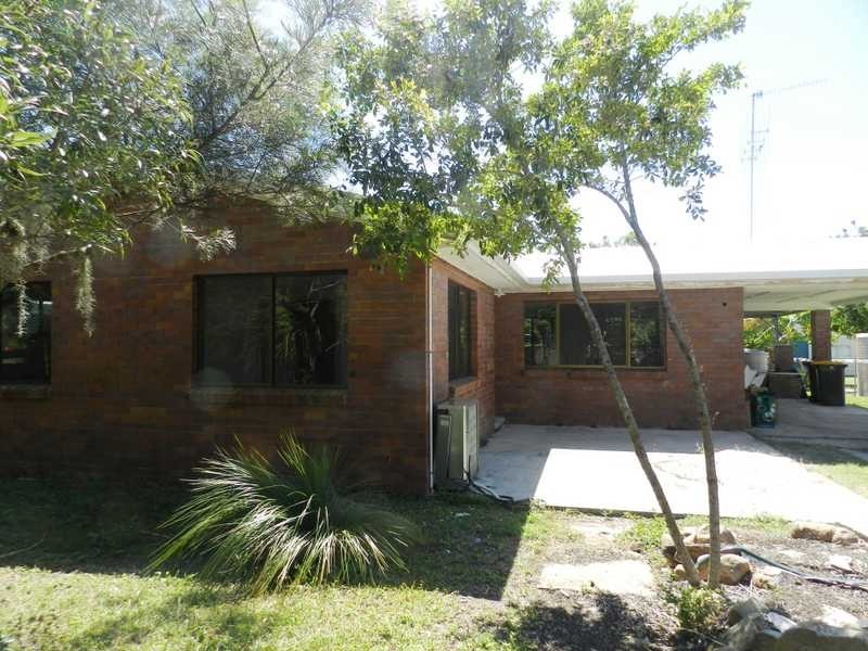 16 Hickman Street, Bororen QLD 4678