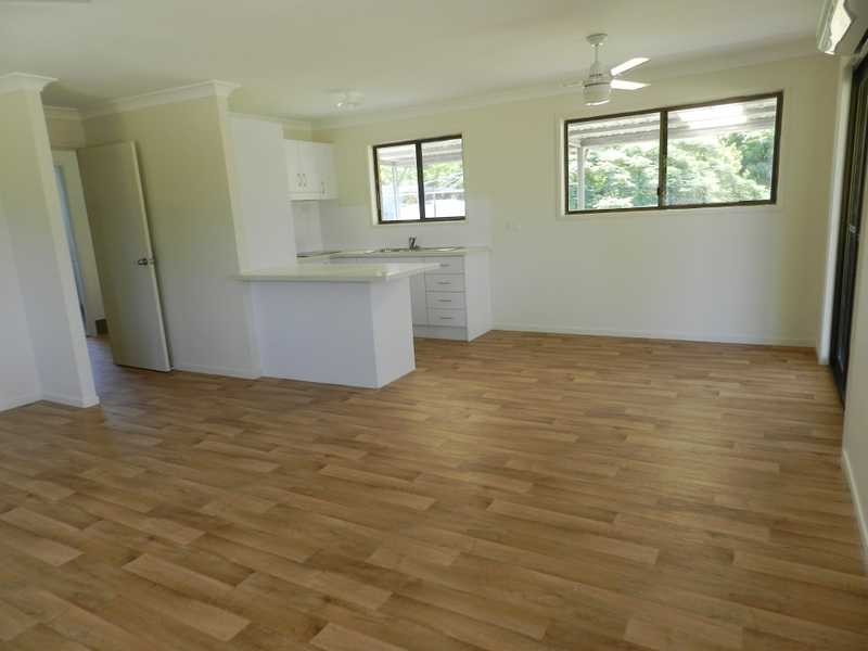 16 Hickman Street, Bororen QLD 4678