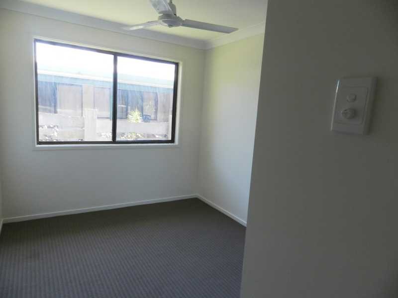 16 Hickman Street, Bororen QLD 4678