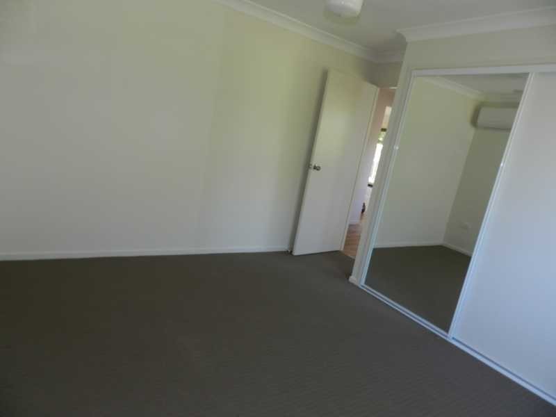 16 Hickman Street, Bororen QLD 4678