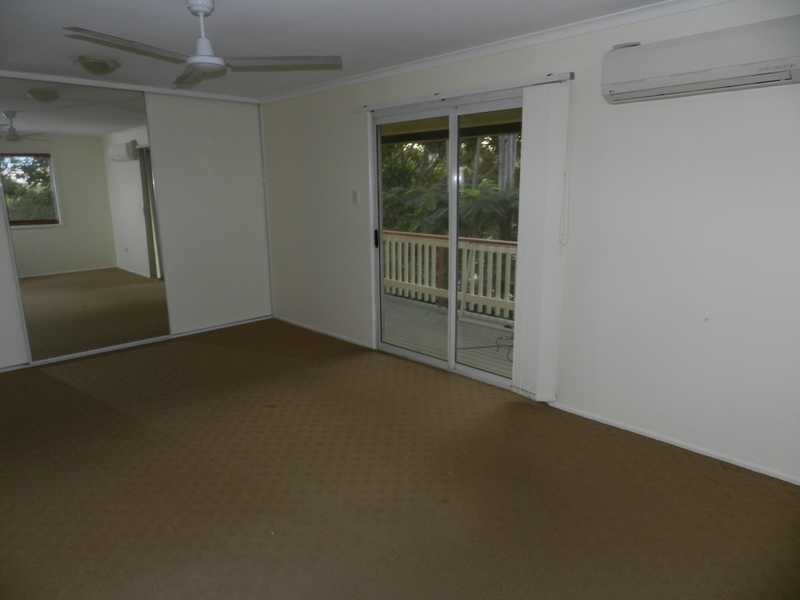 9 Brin Street, Boyne Island QLD 4680