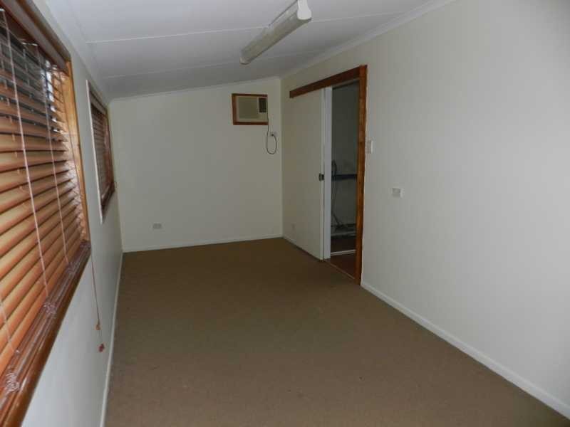 9 Brin Street, Boyne Island QLD 4680