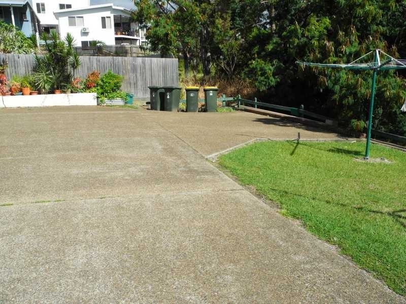 Unit 1/26 Beach Avenue, Tannum Sands QLD 4680