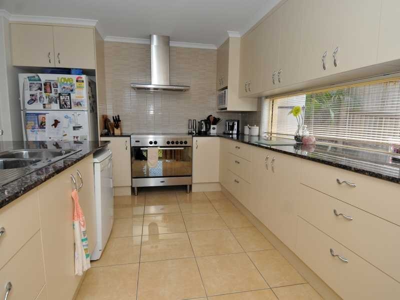 15 Michael Court, Boyne Island QLD 4680