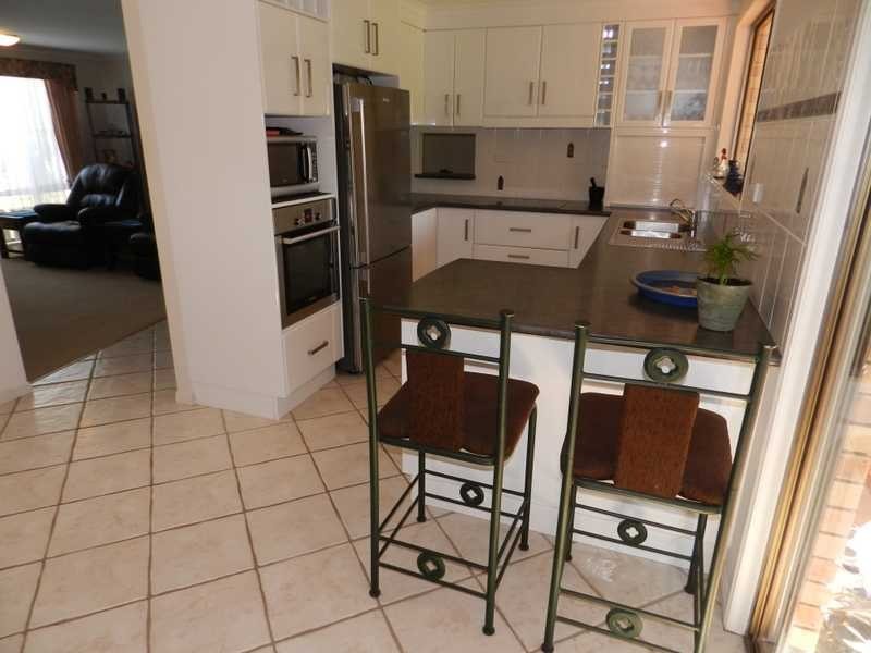 2 Andrew Court, Boyne Island QLD 4680