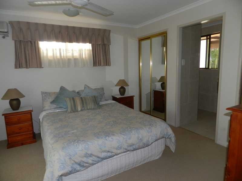 2 Andrew Court, Boyne Island QLD 4680